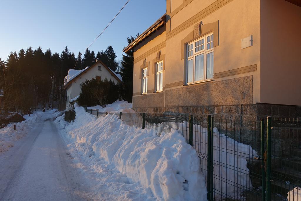 Asika Villa Josefův Důl Buitenkant foto